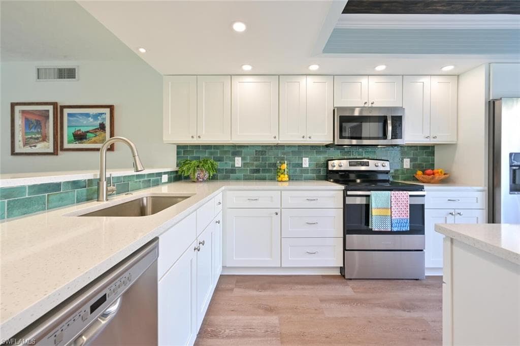 3370 10th ST N 1302 NAPLES, FL 34103