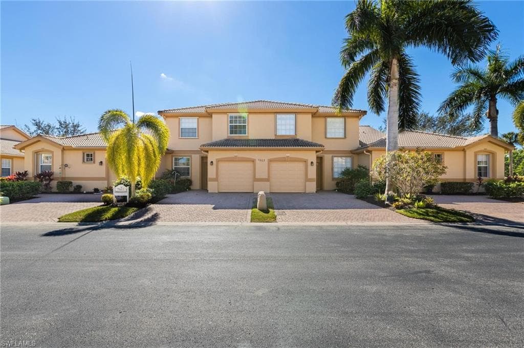 7863 Lake Sawgrass LOOP 5512 FORT MYERS, FL 33907