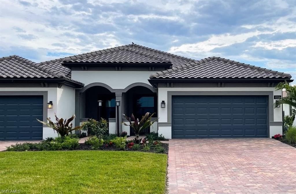 12111 Canal Grande DR FORT MYERS, FL 33913