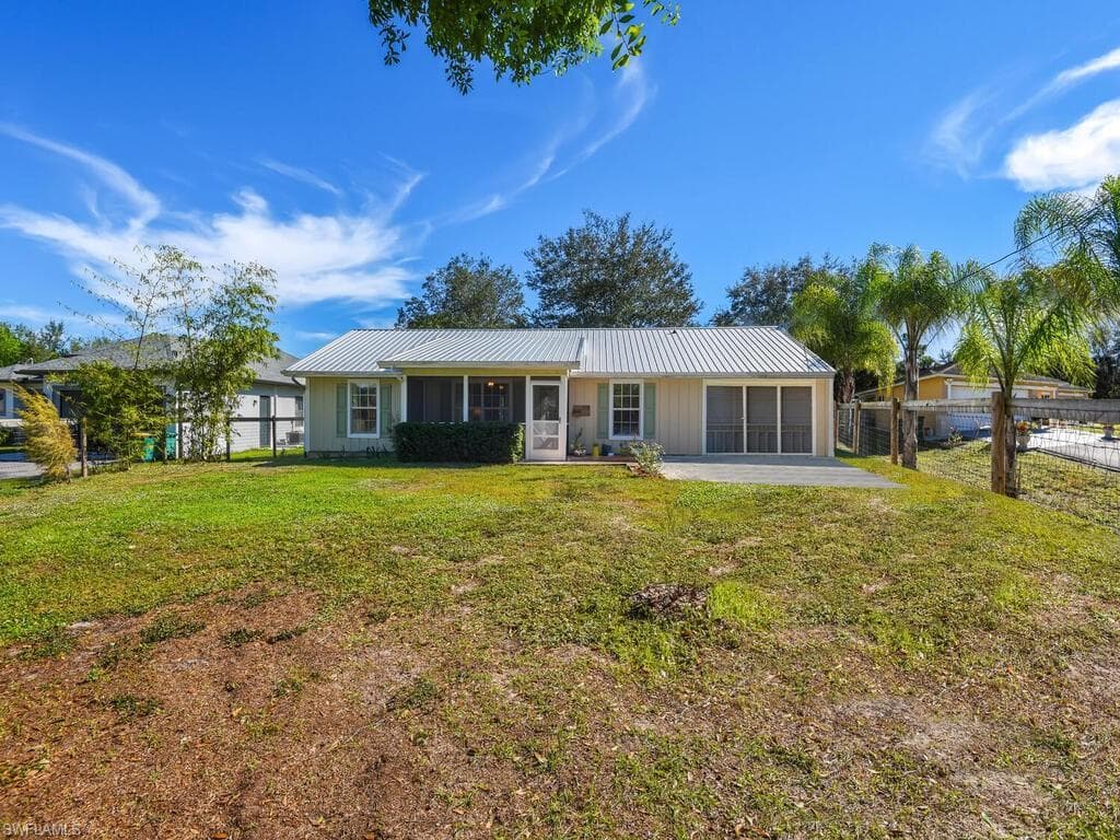 430 16th ST NE NAPLES, FL 34120