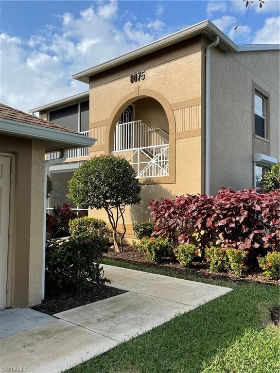 8075 Queen Palm LN 516 FORT MYERS, FL 33966