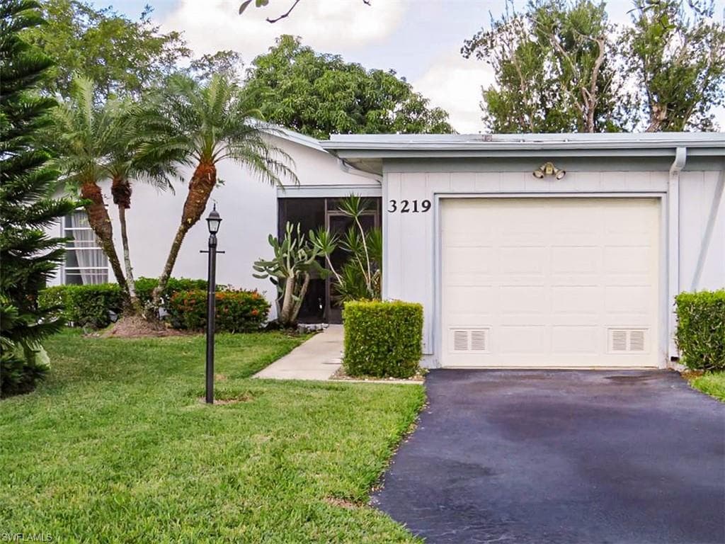 3219 Boca Ciega DR D-35 NAPLES, FL 34112