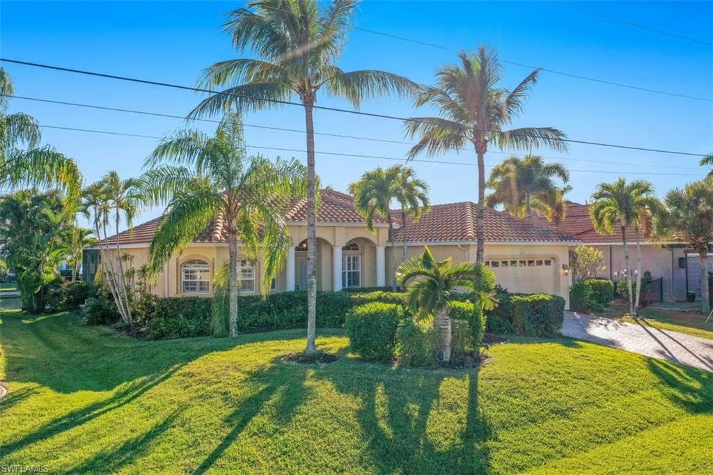2902 SW 40th ST CAPE CORAL, FL 33914