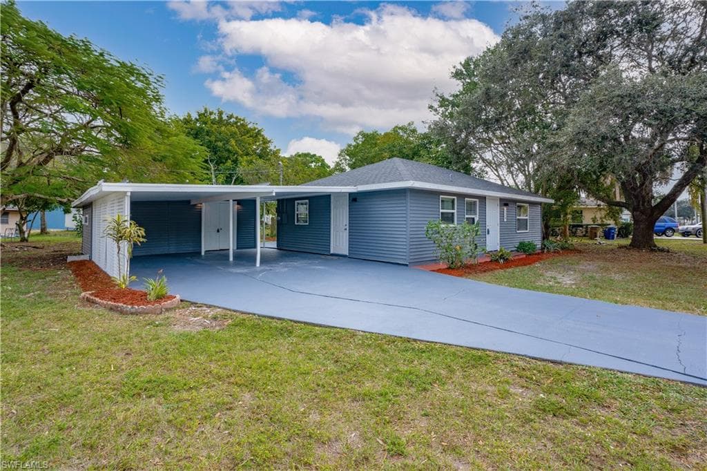 339 Flamingo CIR FORT MYERS, FL 33905