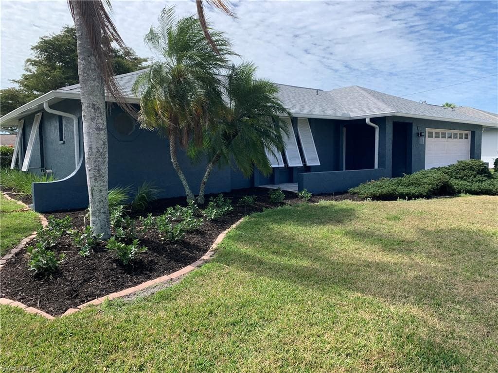 914 SE 35th ST CAPE CORAL, FL 33904