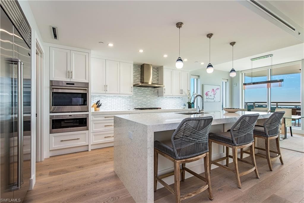 13915 Old Coast RD 2001 NAPLES, FL 34110