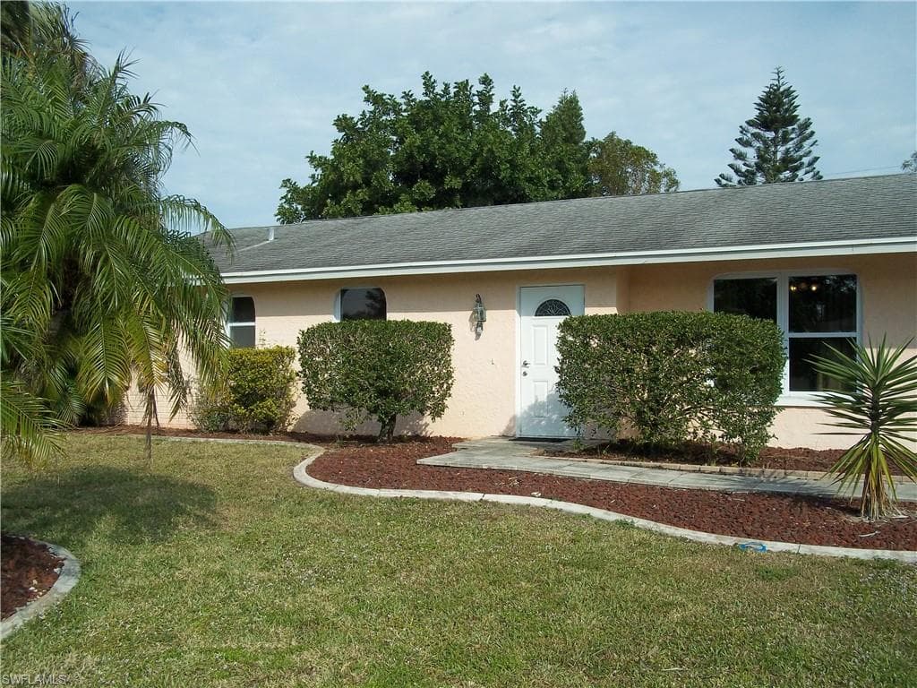 1421 NE Van Loon LN CAPE CORAL, FL 33909