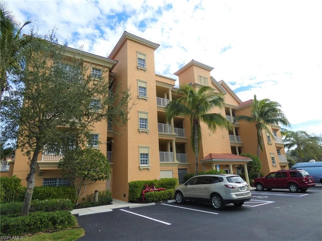 7451 Bella Lago DR 141 FORT MYERS BEACH, FL 33931