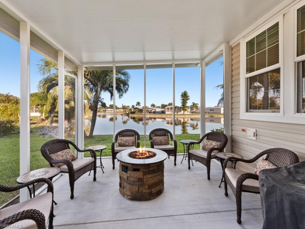 40 Twin Palms DR NAPLES, FL 34114