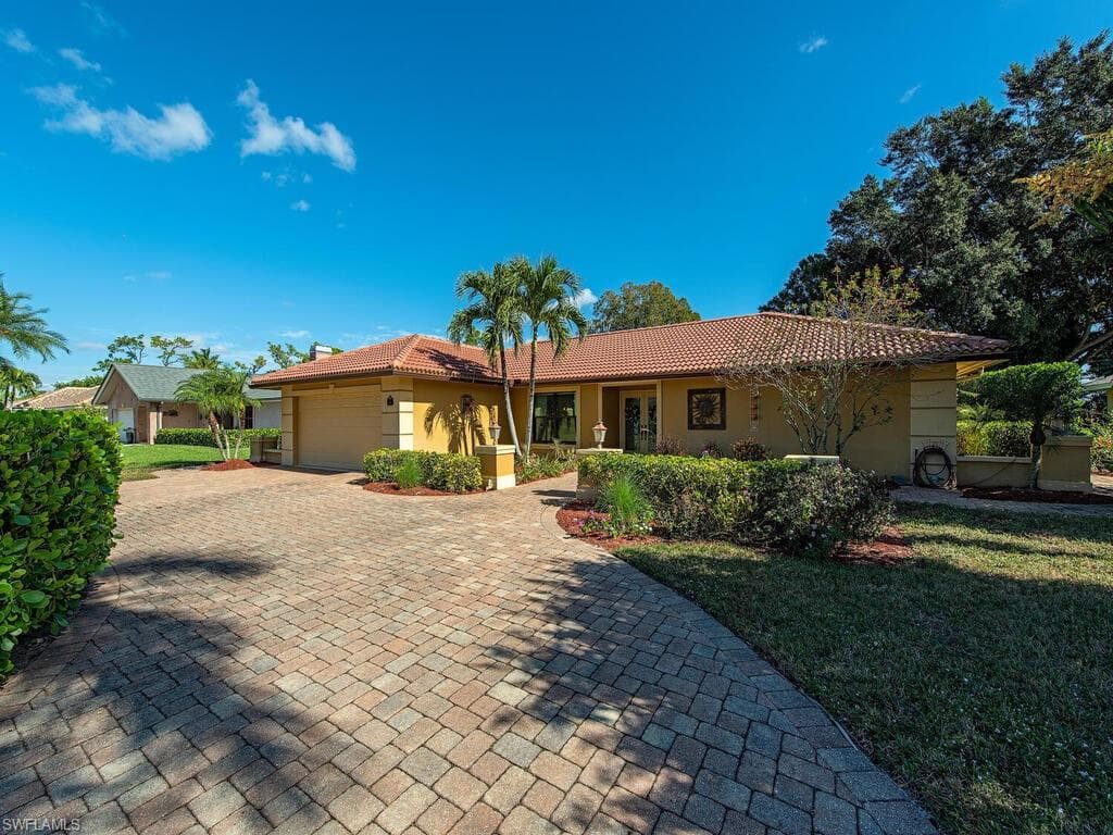 439 Torrey Pines PT NAPLES, FL 34113