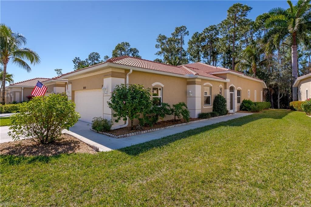 8212 Sanctuary DR 2 NAPLES, FL 34104