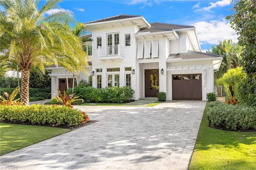 730 6th AVE N NAPLES, FL 34102