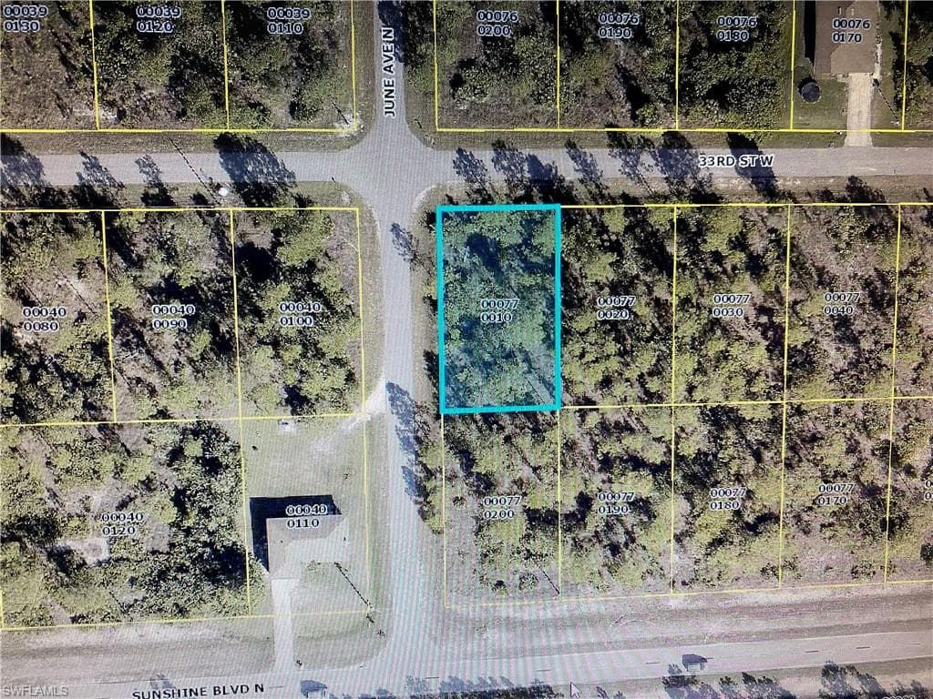 2819 33rd ST W LEHIGH ACRES, FL 33971