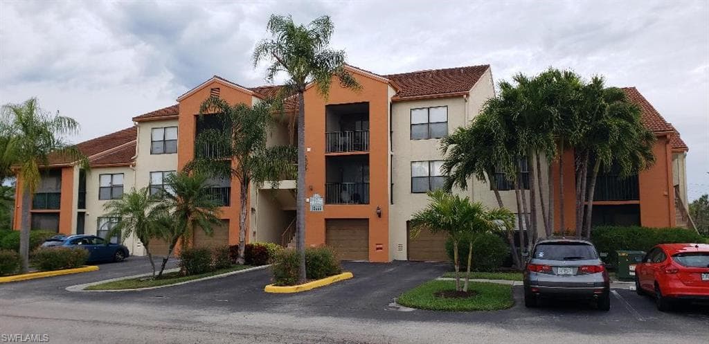 13555 Eagle Ridge DR 916 FORT MYERS, FL 33912