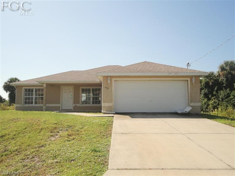 3913 21st ST SW LEHIGH ACRES, FL 33976