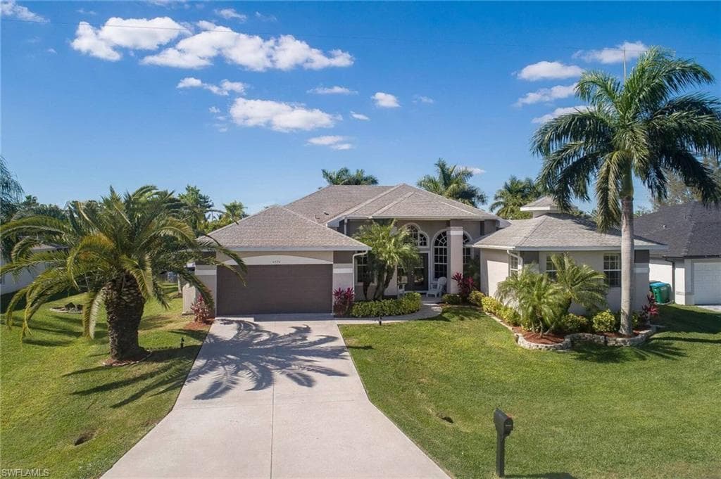 4004 SW 19th PL CAPE CORAL, FL 33914