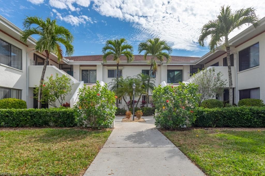 1780 Augusta DR 204 FORT MYERS, FL 33907