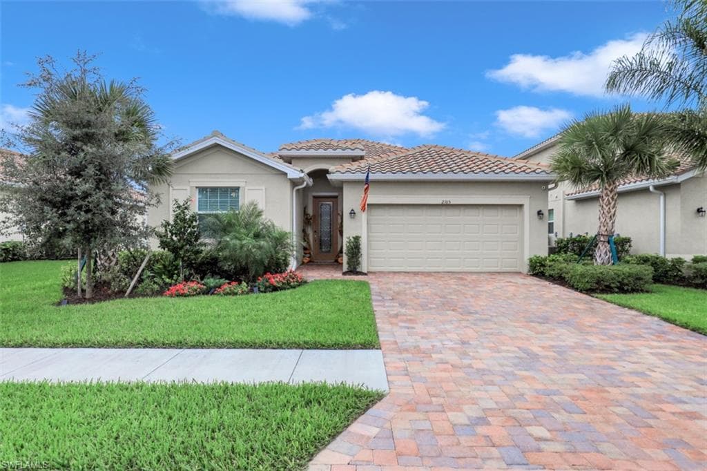 2105 Clementine ST NAPLES, FL 34120