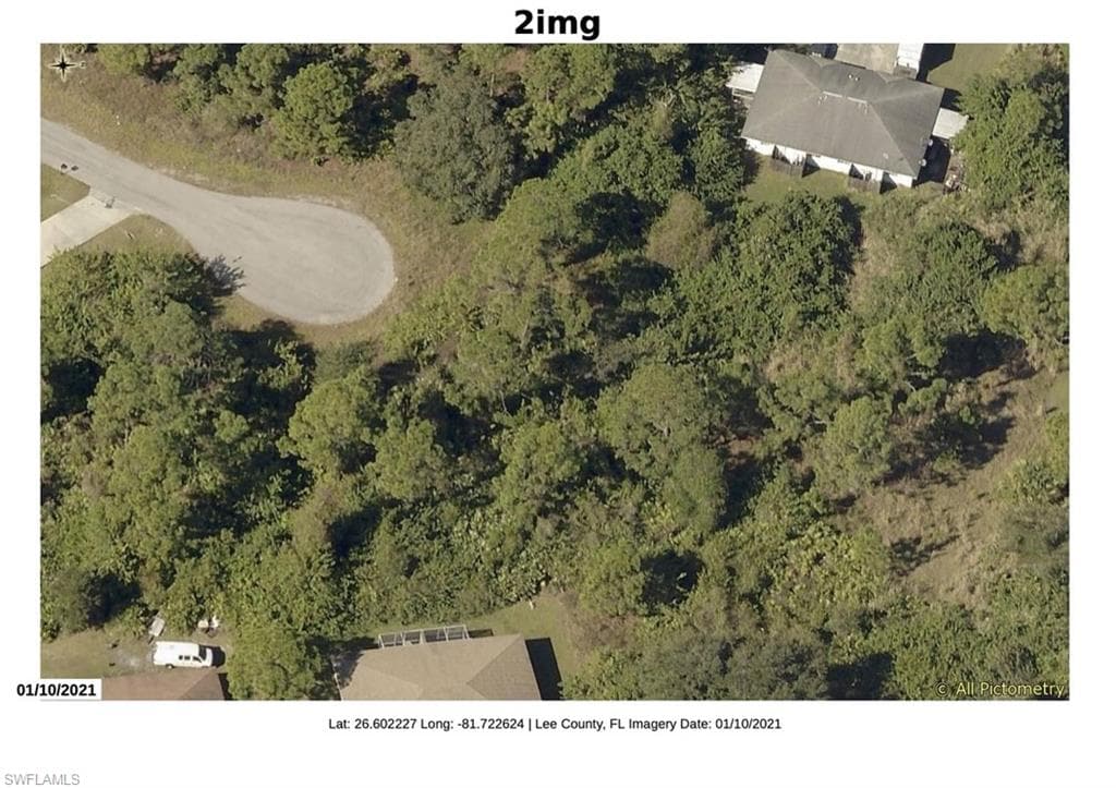 1101/1103 Circle CT LEHIGH ACRES, FL 33973