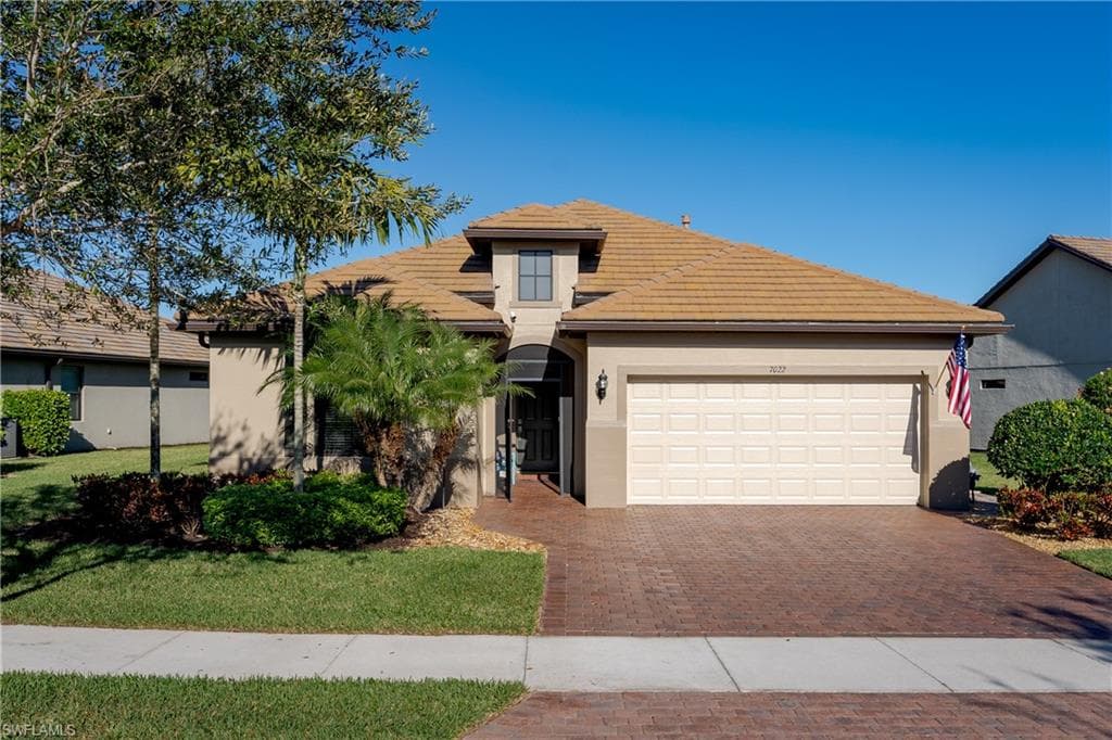 7022 Live Oak DR NAPLES, FL 34114