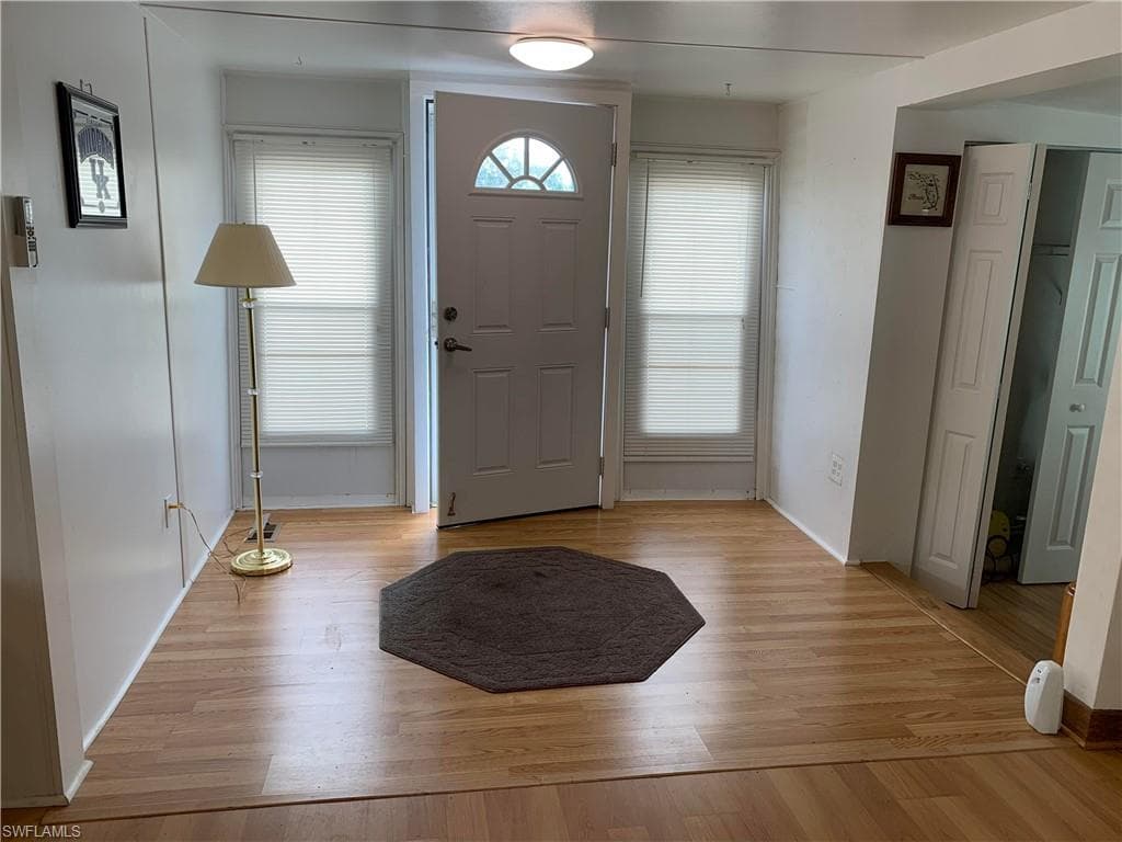 168 Lantern LN NORTH FORT MYERS, FL 33917