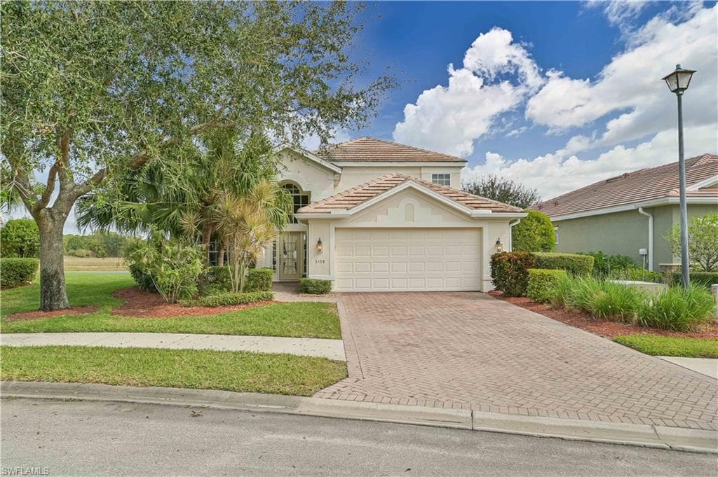 3108 Moss WAY ALVA, FL 33920