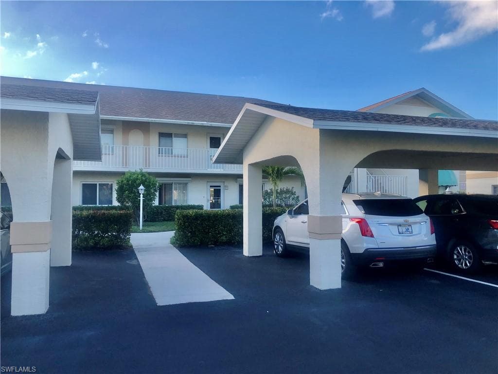 185 Gabriel CIR 3 NAPLES, FL 34104