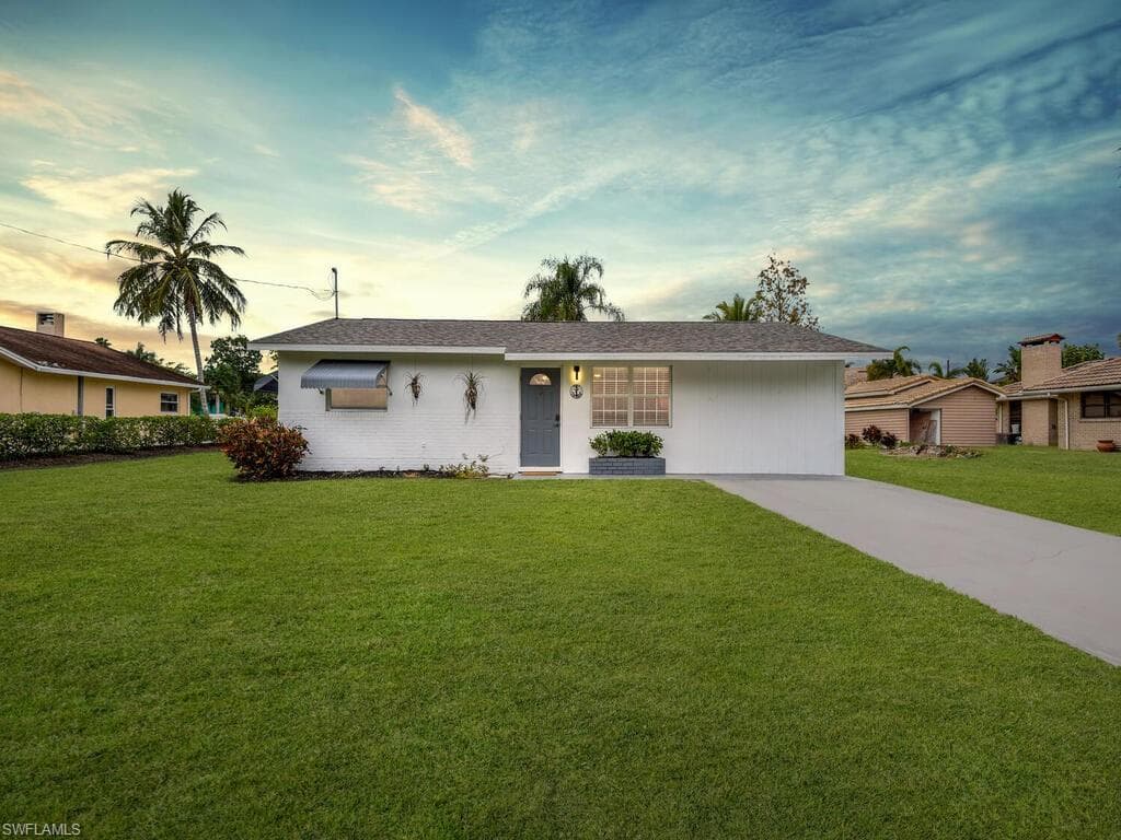 27281 Johnson ST BONITA SPRINGS, FL 34135