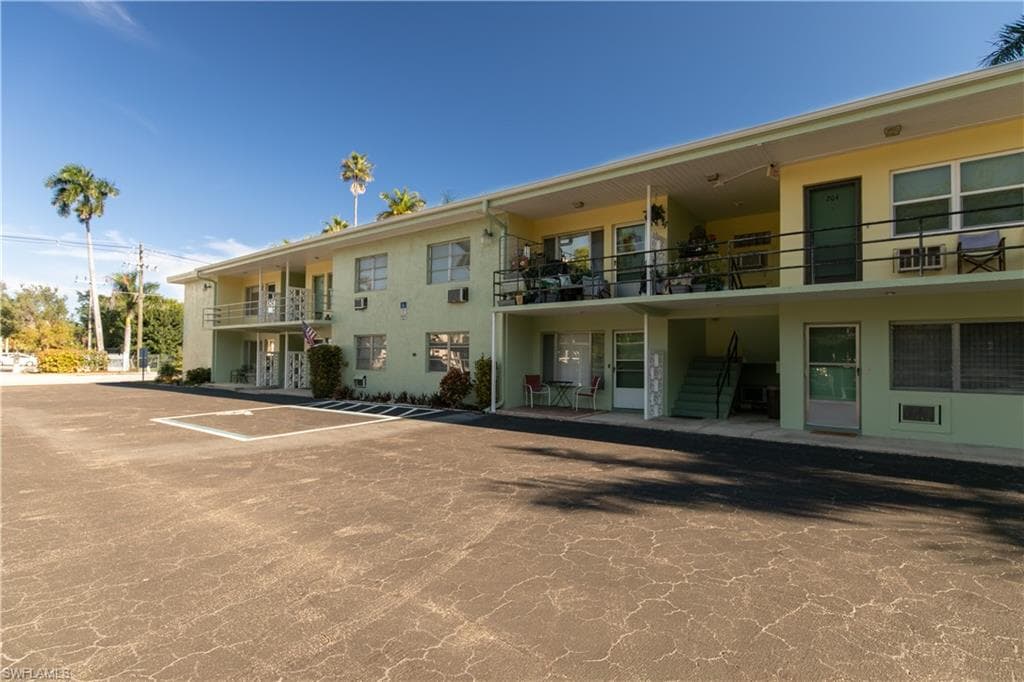 2544 1st ST 201 FORT MYERS, FL 33901