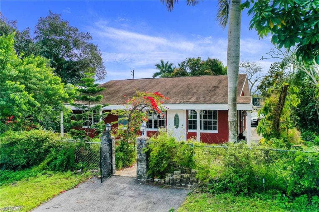 1308 Ridge ST NAPLES, FL 34103