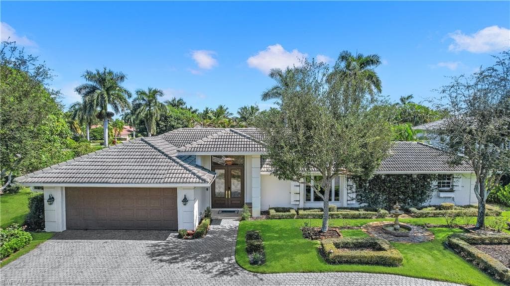 4236 Crayton RD NAPLES, FL 34103