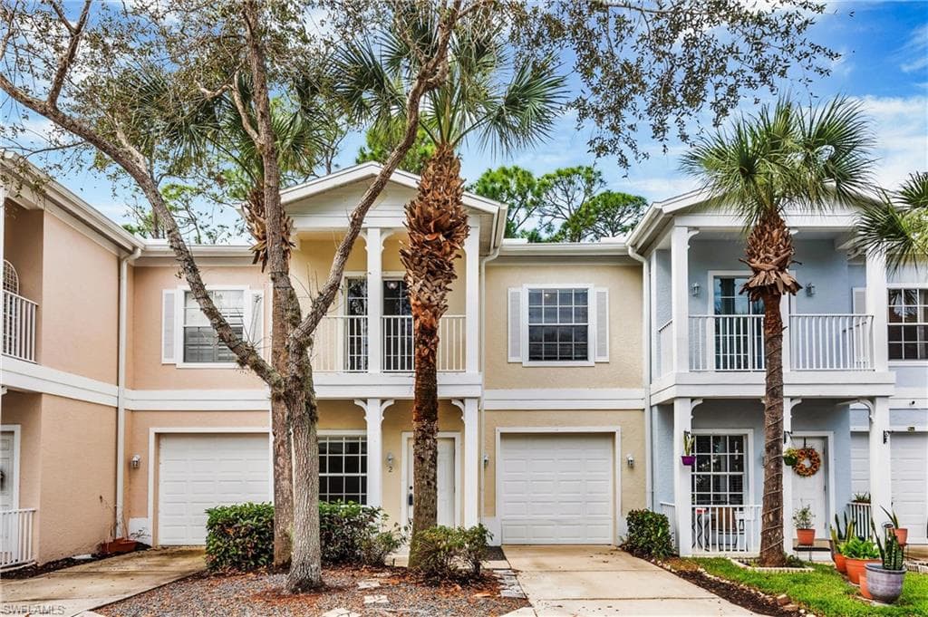 3289 Lindsey LN 2 NAPLES, FL 34109
