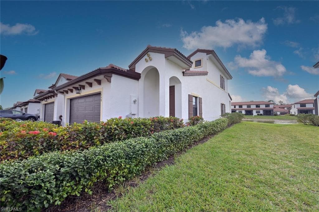 7948 BRISTOL CIR NAPLES, FL 34120