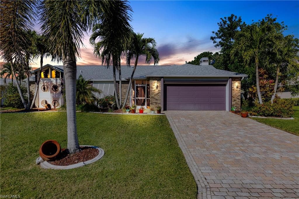 1211 SW 49th TER CAPE CORAL, FL 33914