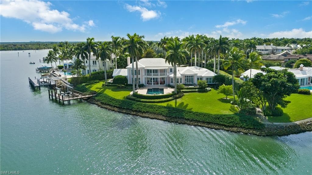 3701 NELSONS WALK NAPLES, FL 34102