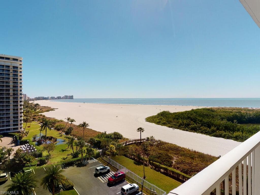 380 Seaview CT 907 MARCO ISLAND, FL 34145