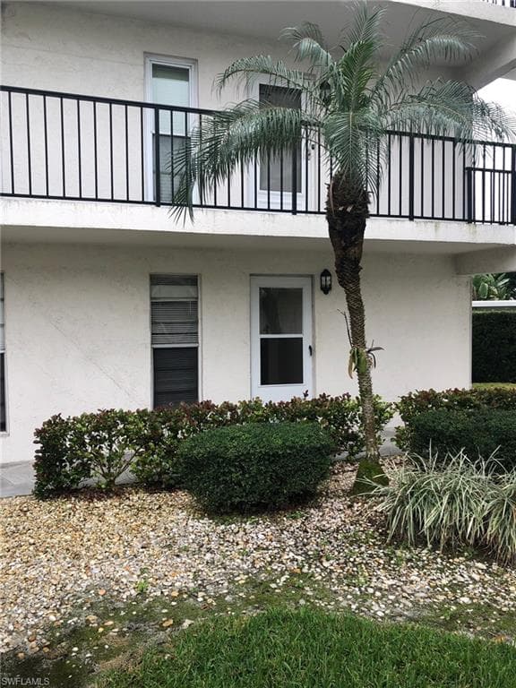 53 High Point CIR W 107 NAPLES, FL 34103