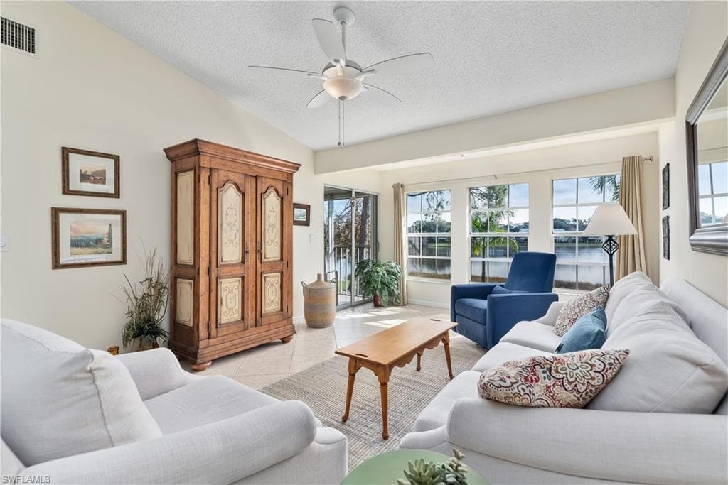 1708 Kings Lake BLVD 5-205 NAPLES, FL 34112