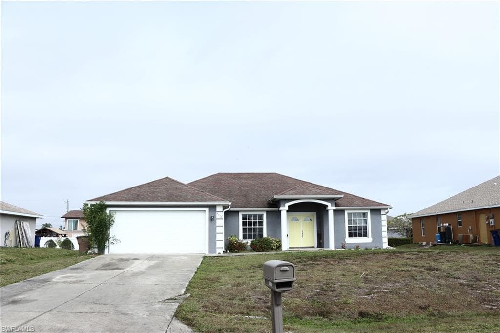 4106 29th ST SW LEHIGH ACRES, FL 33976