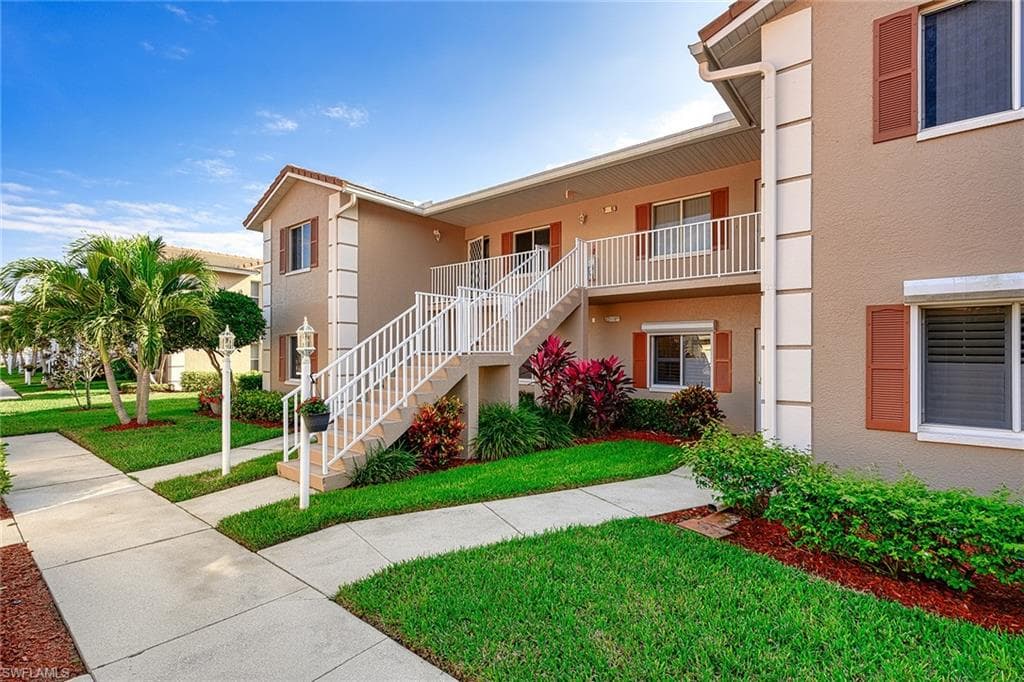 650 Saratoga CIR C-101 NAPLES, FL 34104