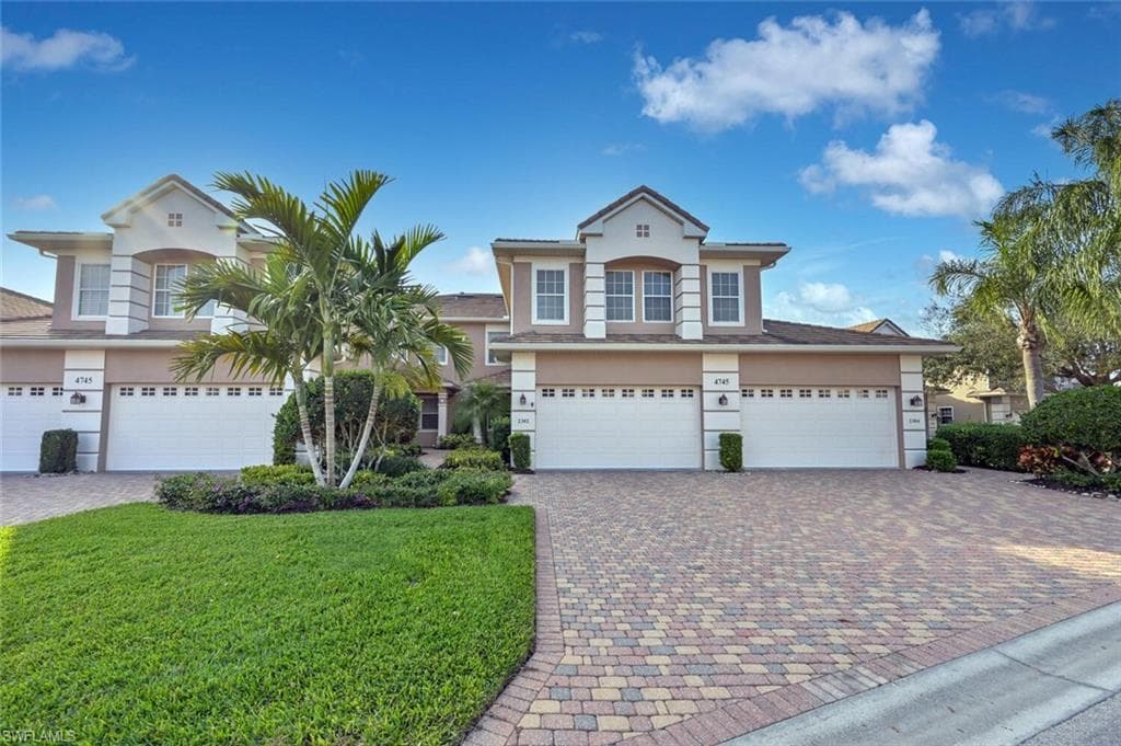 4745 Stratford CT 2302 NAPLES, FL 34105