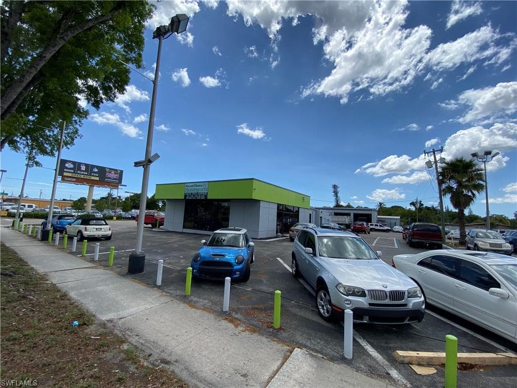 3388 Fowler ST FORT MYERS, FL 33901