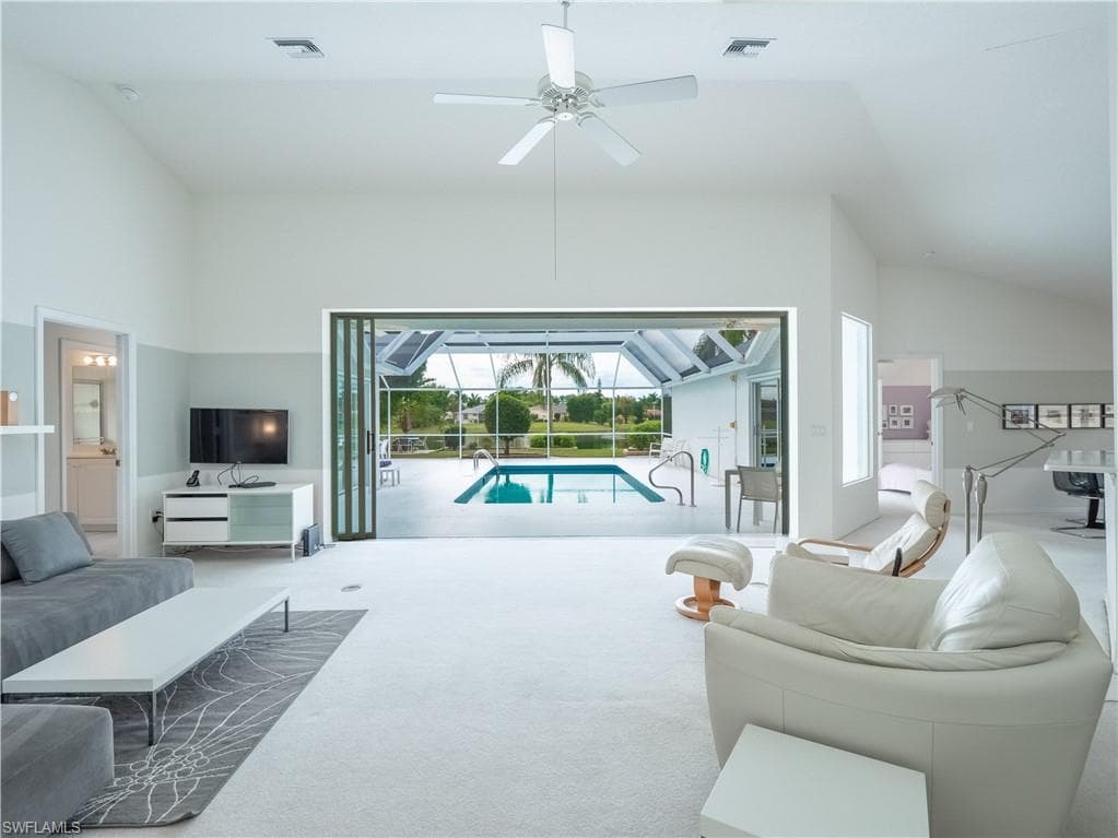 937 Marble DR NAPLES, FL 34104