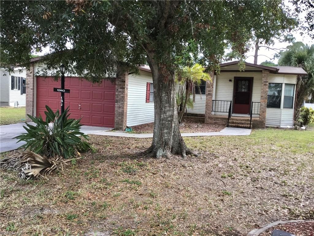 19847 Eagle Trace CT NORTH FORT MYERS, FL 33903