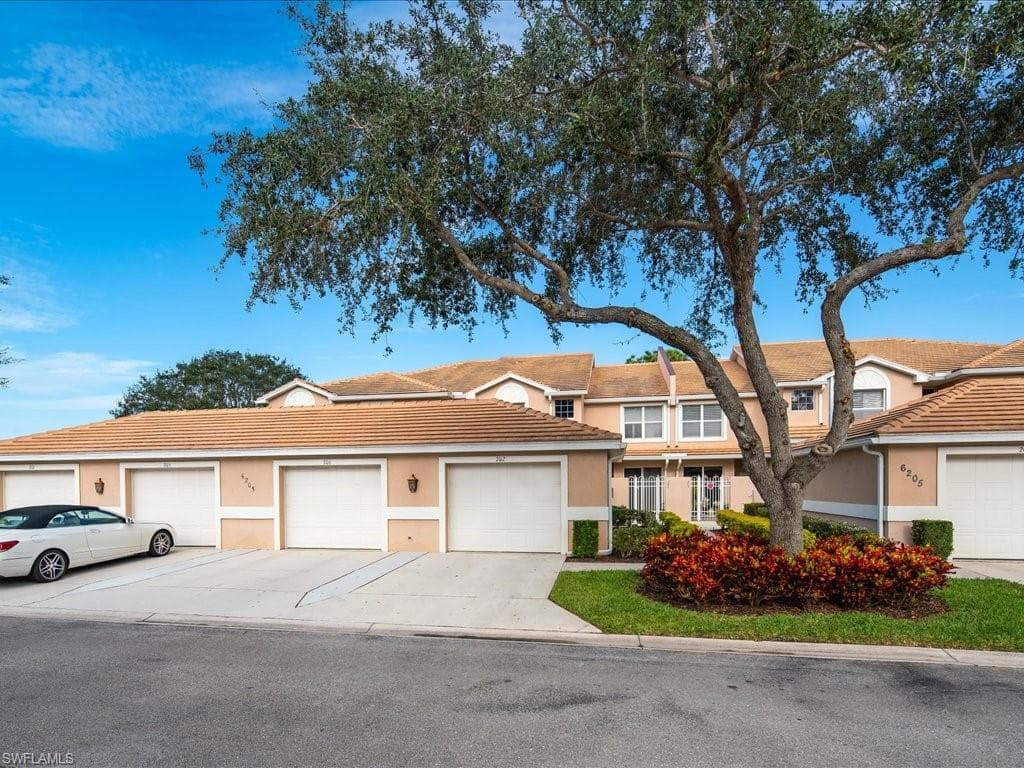 6205 Wilshire Pines CIR 2-205 NAPLES, FL 34109