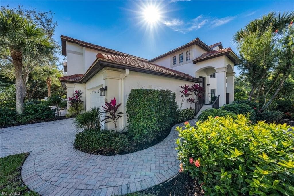 2165 Hawksridge DR 1304 NAPLES, FL 34105