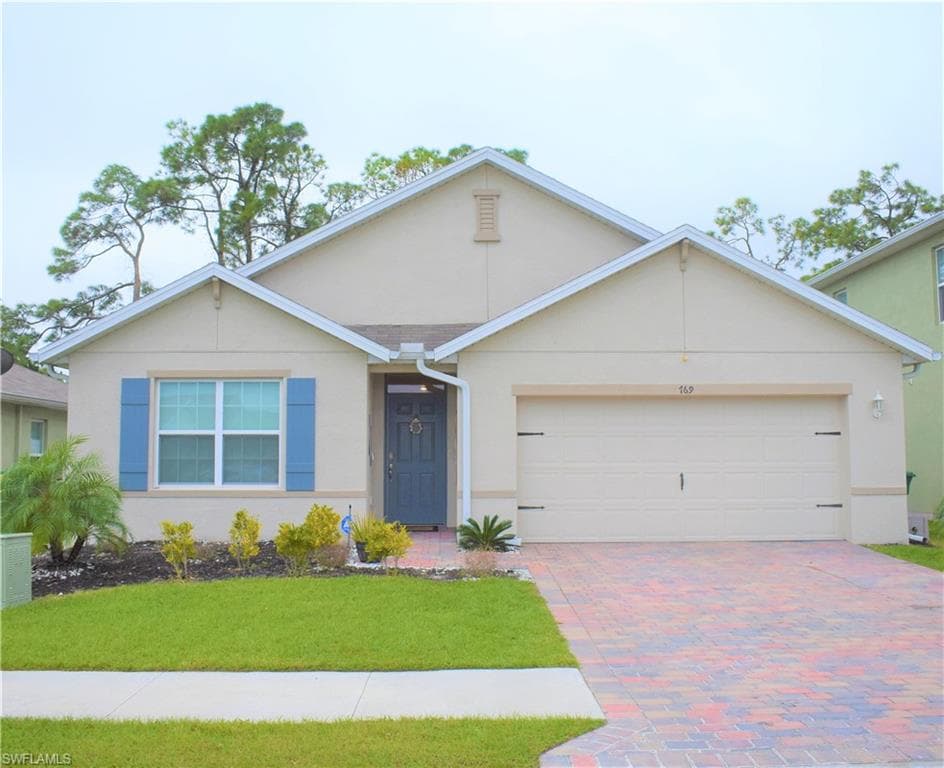 769 Twinning ST NAPLES, FL 34104