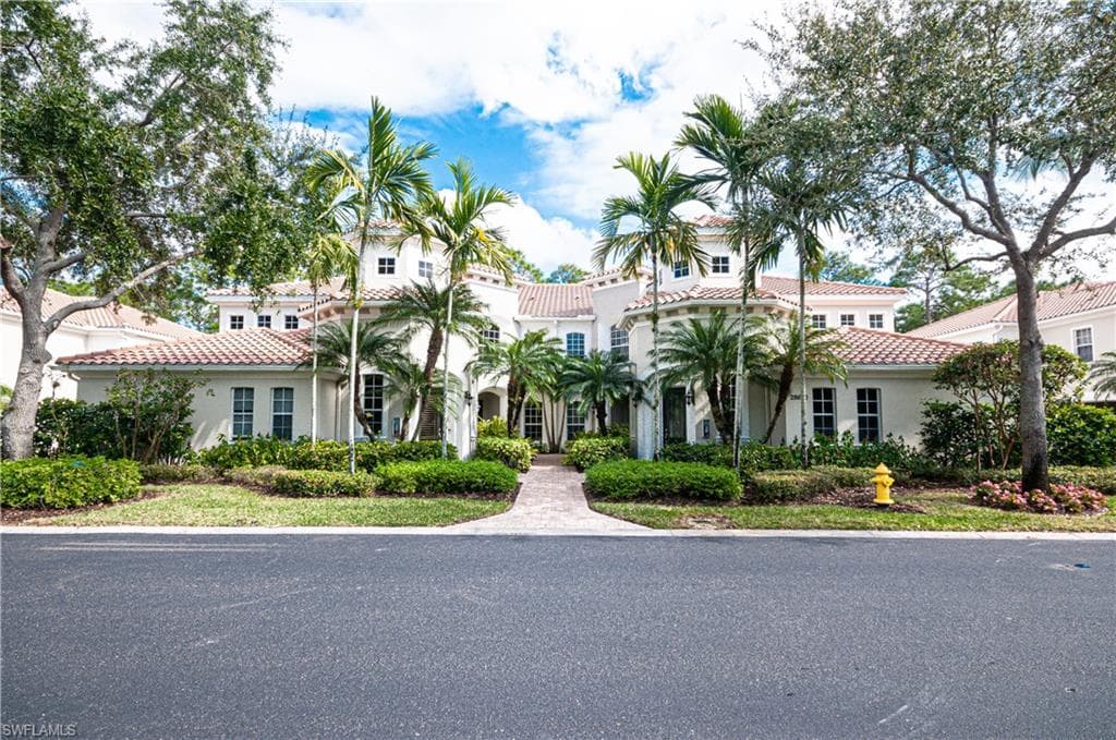 28620 Altessa WAY 201 BONITA SPRINGS, FL 34135