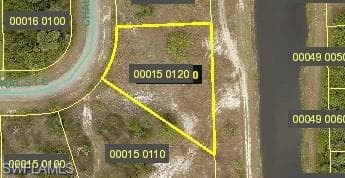 389 Chalet AVE S LEHIGH ACRES, FL 33974