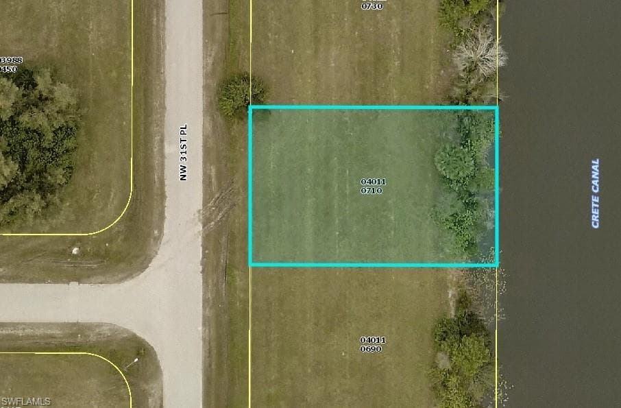 401 31st PL CAPE CORAL, FL 33993